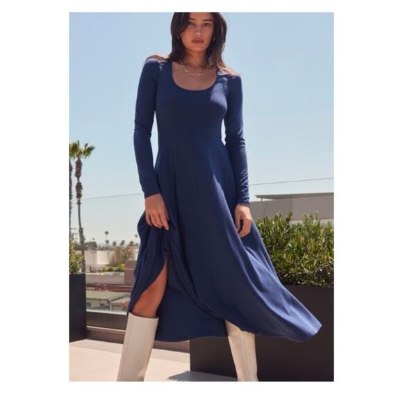 Aritzia Dresses & Skirts - NWT Aritzia Wilfred Bungalow A-Line Midi Dress S Blue